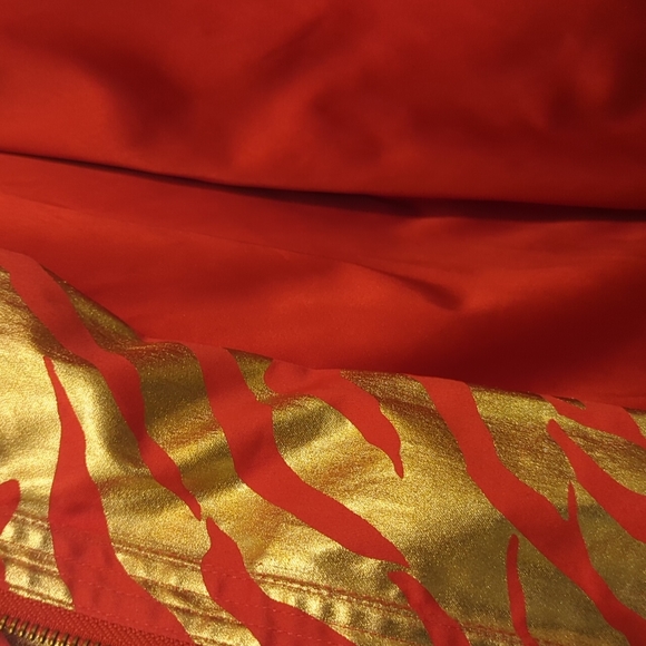 Red and Gold Mid-length Coat from the Collective Works by Berk 2 - Picture 11 of 12